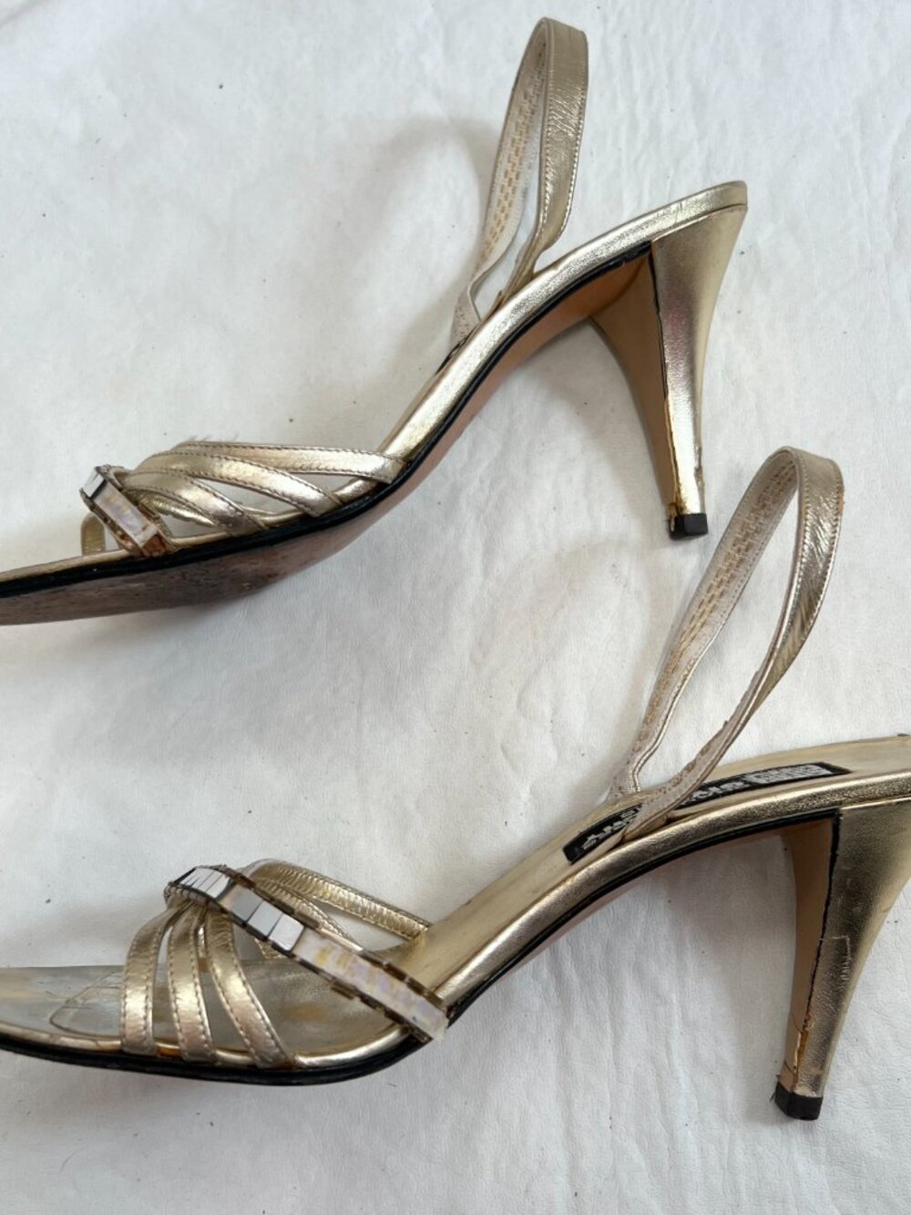 Vintage 70s Givenchy high heel sandals gold leather mirror size 7 slingback - Picture 6 of 13
